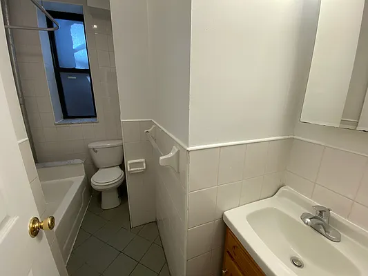 Rented by GreenVill Real Estate LLC | media 12