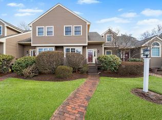 15 Weybridge Ln #15, Hopkinton, MA 01748