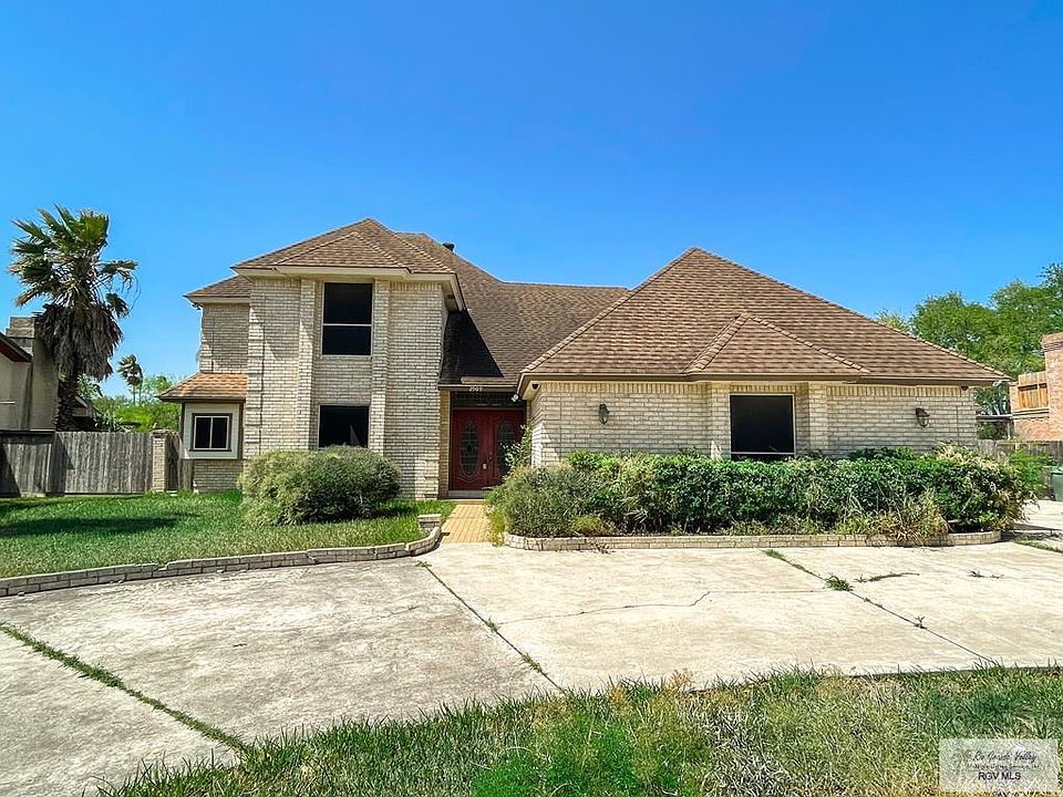 1st image of 2909 Lazy Lake Dr