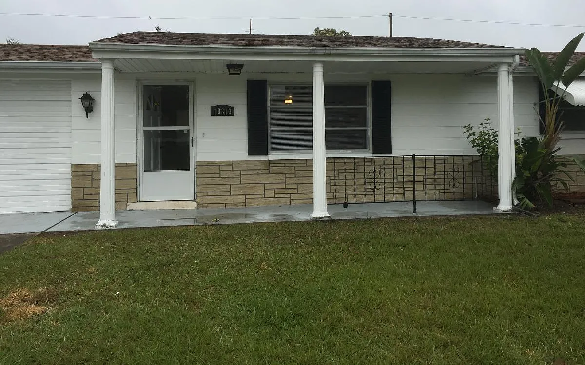 3 bed, 1.5 bath, 1001 sqft, $1,550 — Photo 1