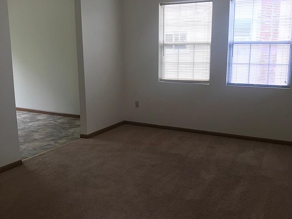 5th image of 732 Loomis Ave