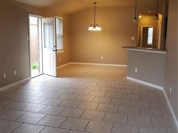 2nd image of 1400 Vanguard Ln #A