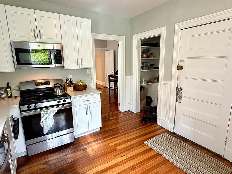108 Winthrop Rd #5 — Photo 7