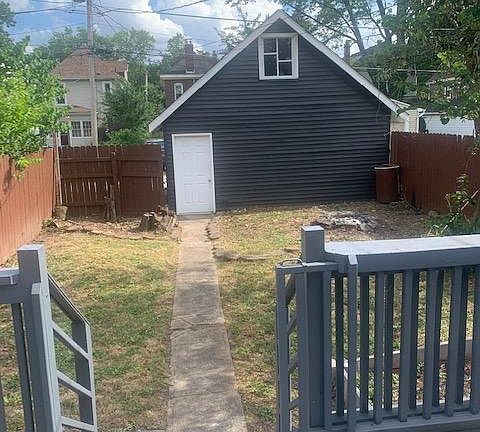 3rd image of 251 E Blake Ave #1