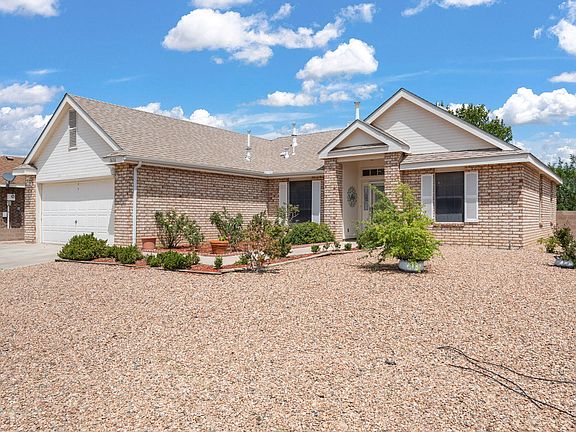 3rd image of 1616 Cerro Vista Loop NW
