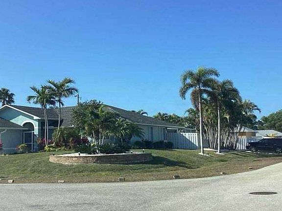 2nd image of 1702 SW 1st Pl