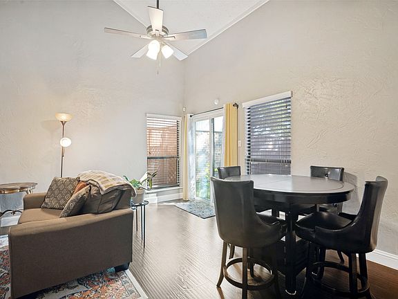 4th image of 5117 Burlingame Dr