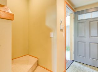 9012C 18th Ave SW, Seattle, WA 98106