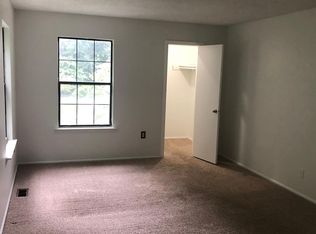 37 Covington Ct, East Brunswick, NJ 08816