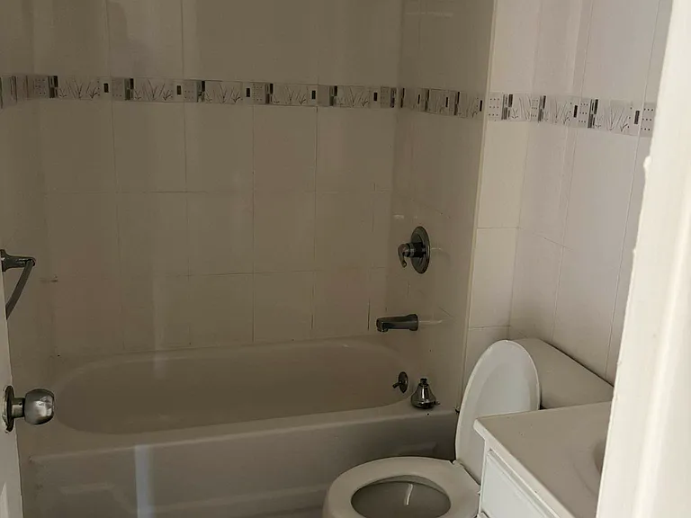93-11 Lamont Ave #2R — Photo 5
