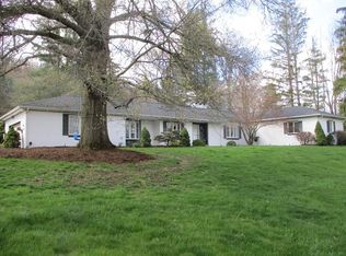 928 Oak Hill Dr, Elmira, NY