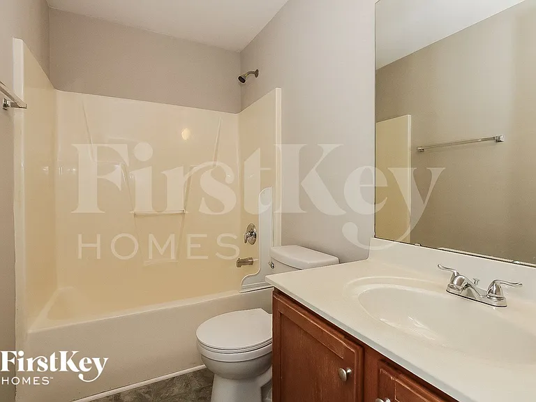 1400 Chimney Ridge Dr — Photo 13