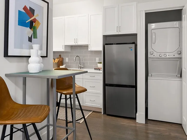 79 Park Dr #1A — Photo 3