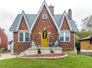9417 Sterling Pl, Saint Louis, MO