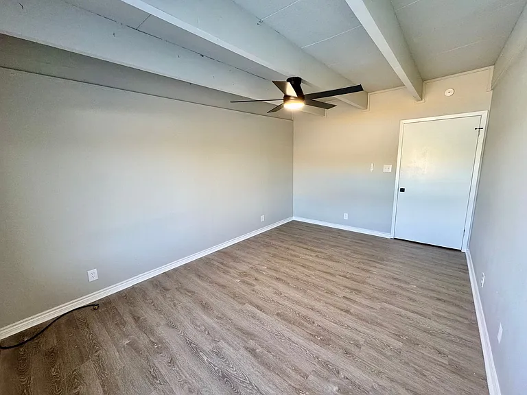 705 Sunrise Ave — Photo 28