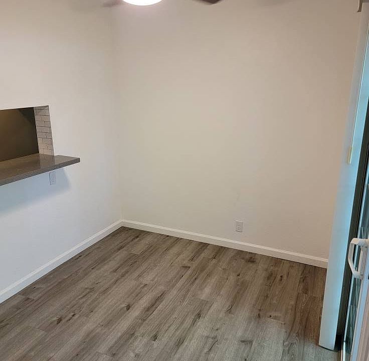 Dining room leading to back private patio