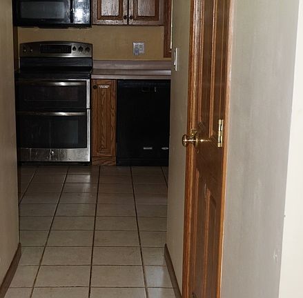 4th image of 993 Tara Dr
