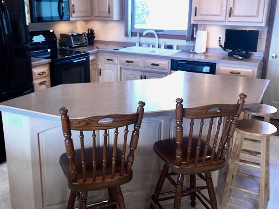 3rd image of 301 N Elgin Ave