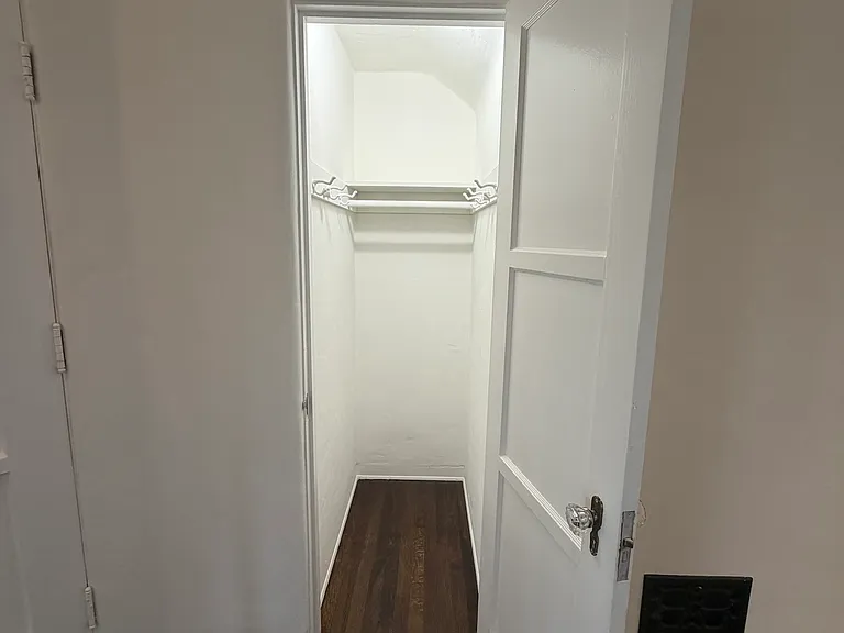 1049 S Orange Grove Ave #1 — Photo 26