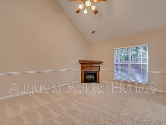 4th image of 7629 Main St