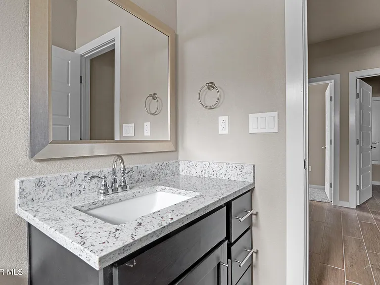 348 San Jose Ct — Photo 18
