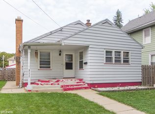 711 Lafayette St, Aurora, IL 60505