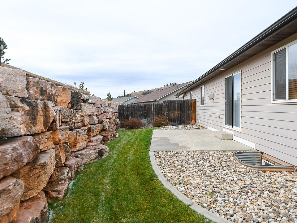 2427 Windmill Dr, Spearfish, SD 57783 Zillow