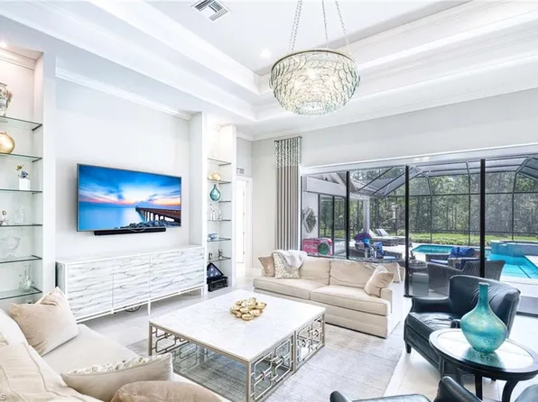 7516 Treeline DR, NAPLES, FL 34119