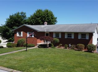 201 Greentree Dr, Saint Clairsville, OH 43950