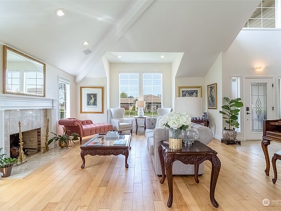 5th image of 1009 Southview Drive