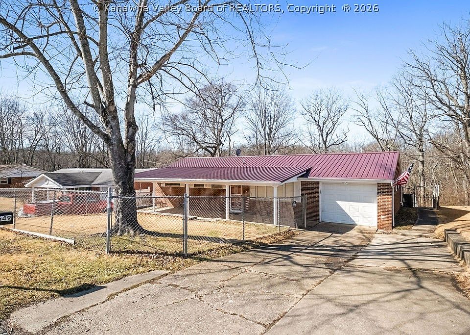 1st image of 1549 Clearview Heights Rd