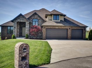 4074 E High Ridge Dr, Springfield, MO 65802