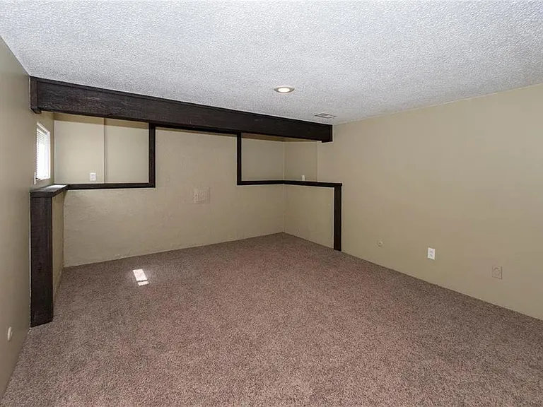 4th bedroom (nonconforming)