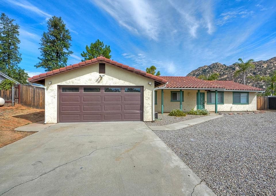 1st image of 24940 Abalar Way