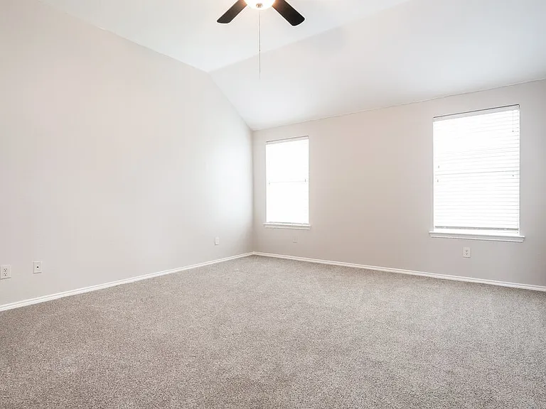 1235 Sweetwater Dr — Photo 10