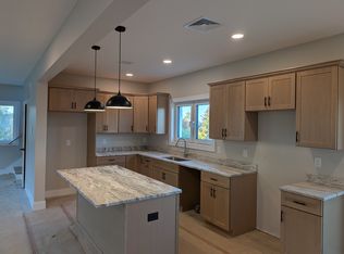 21 Windsor Ln #B, Hudson, NH 03051