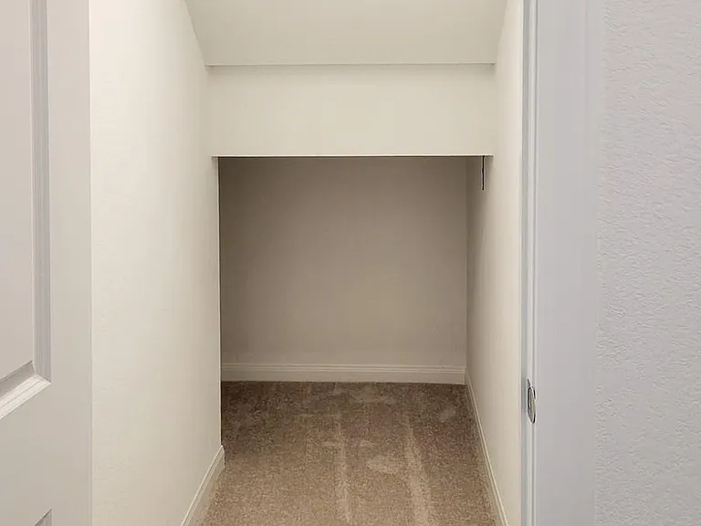 25737 Damask Dr — Photo 24