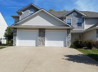 905 SW Eagle Ct, Blue Springs, MO 64015