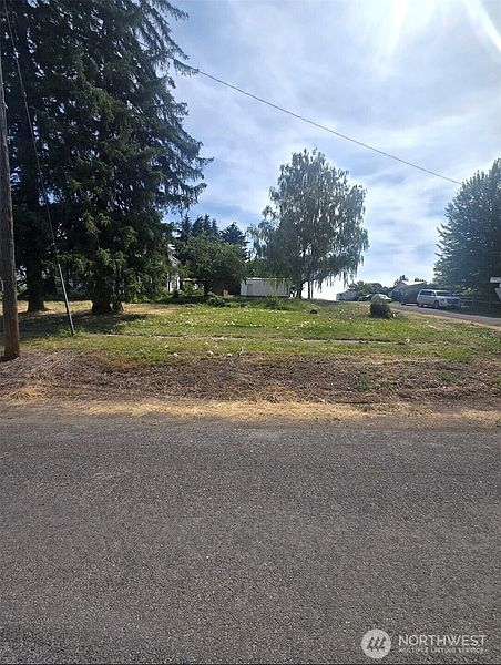 2nd image of 0 xx E E ST Street