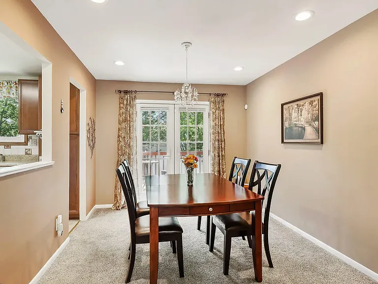 11 Knollwood Dr — Photo 12