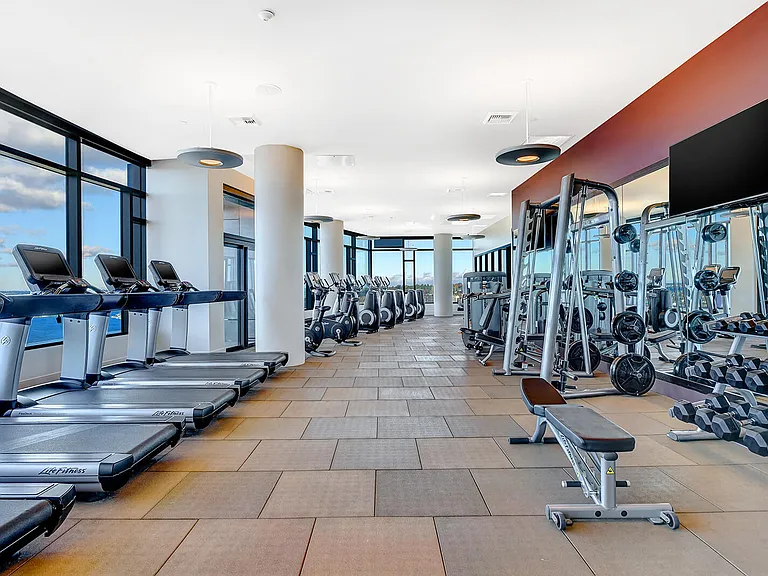 Fitness center with incredible 360 views