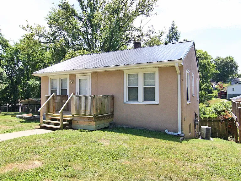 1517 Wayne St — Photo 2