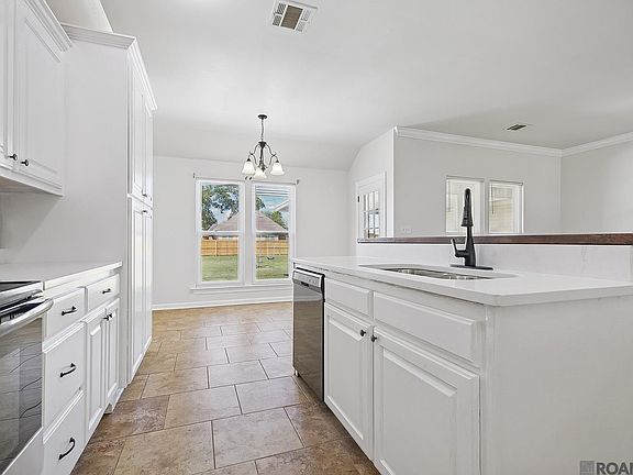 4th image of 9261 Yellowfin Dr