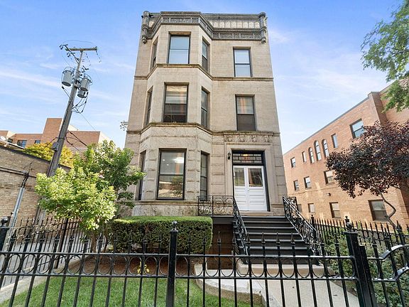 4th image of 815 W Wellington Ave #3