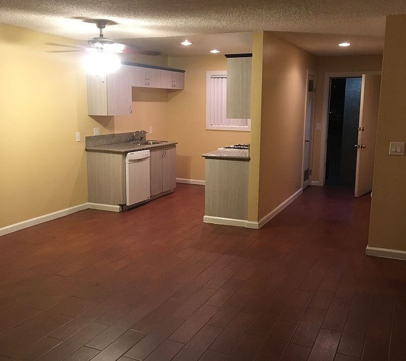 1st image of 804 Larch St APT 01