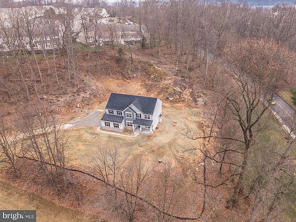 4th image of 222 W Uwchlan Ave