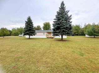 W10807 Neveln Ln, Crivitz, WI 54114