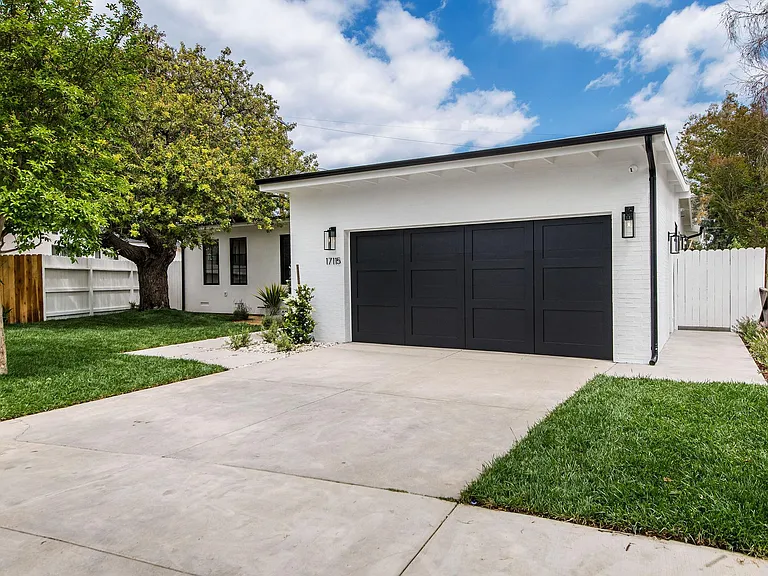 17115 Bullock St — Photo 3