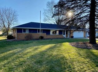 1219 W Sunset Dr, Waukesha, WI 53189