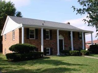 201 Mays Dr, Bloomington, IL